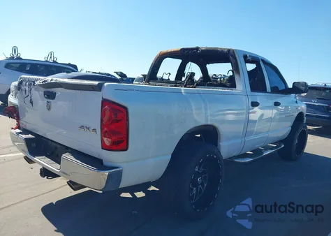 2007 Dodge Ram 1500 Slt/Trx4 Off Road/Sport z USA, uszkodzony, nr VIN 1D7HU18247S216800